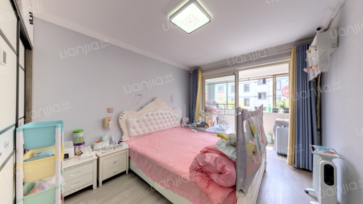 登云家园二手房实景图