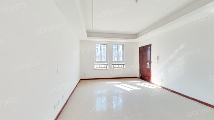 绿地长岛乐享城滟澜海岸二手房实景图