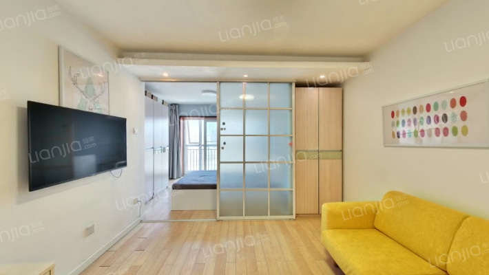 荣上居二手房实景图