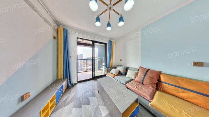 新立嘉园二手房实景图