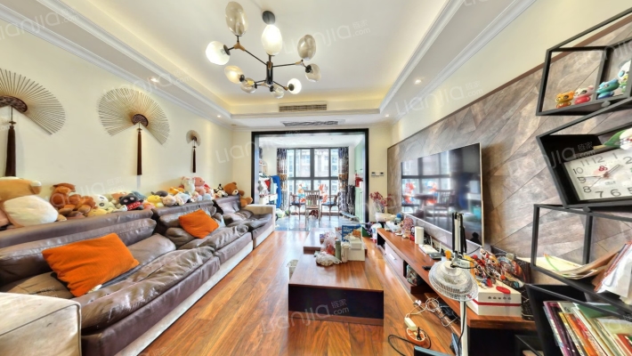 绿地圣路易名邸一期二手房实景图