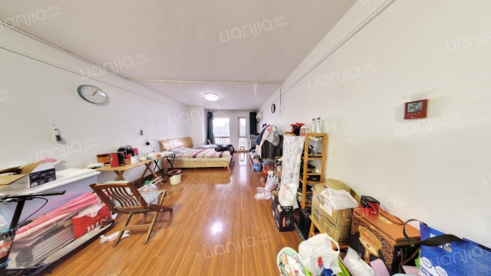 万科蓝山E区二手房实景图