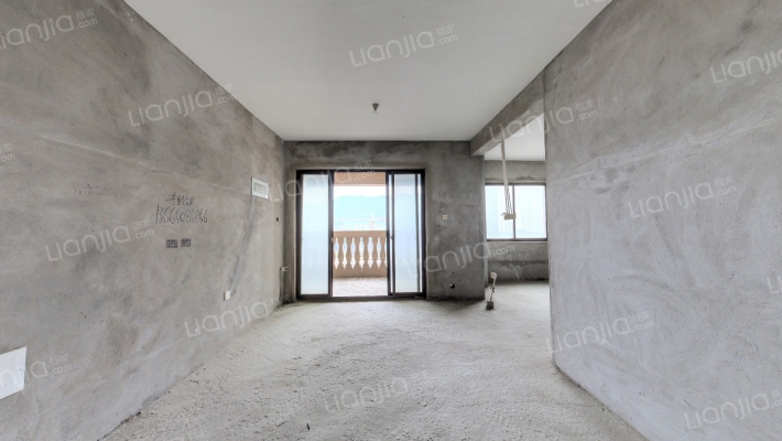 半岛居家二手房实景图