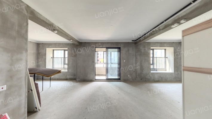 丁山华庭二手房实景图