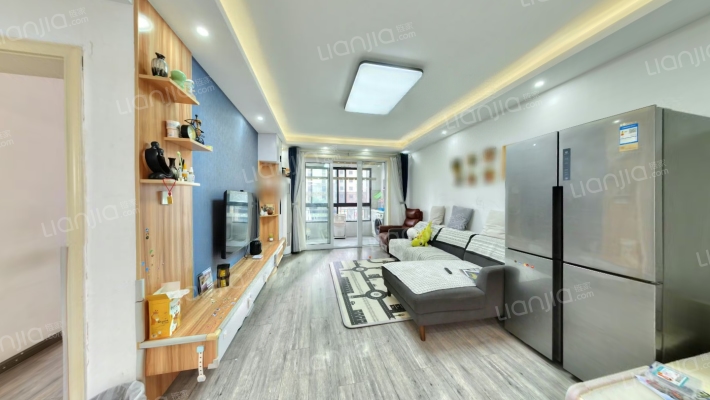 世茂东外滩二手房实景图