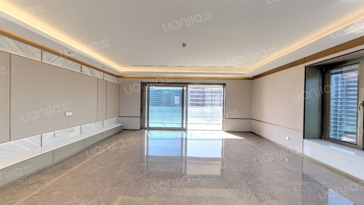 自然界河山二手房实景图