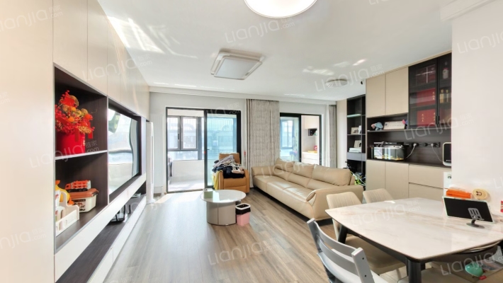 旭辉望樾台二手房实景图