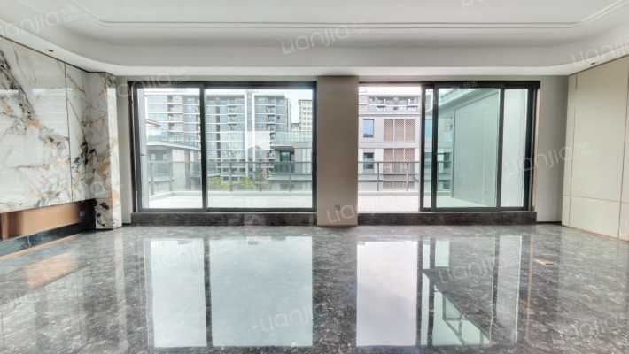 保亿湖珀润园二手房实景图