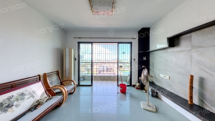 新基·盈翠华庭二手房实景图