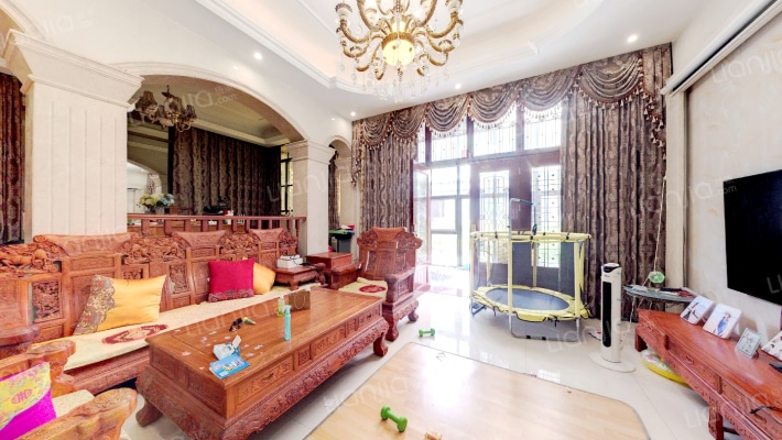 朗悦湾西区二手房实景图