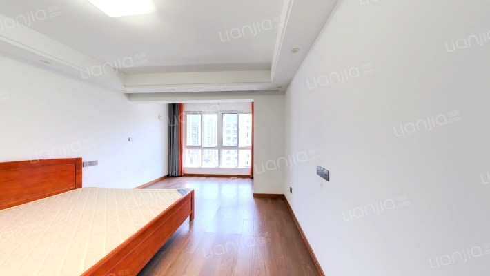 九龙溪畔二手房实景图