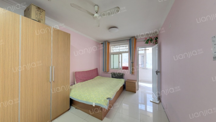 青年影院东28号院二手房实景图