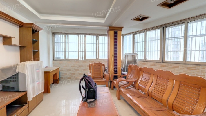 花园小区二手房实景图