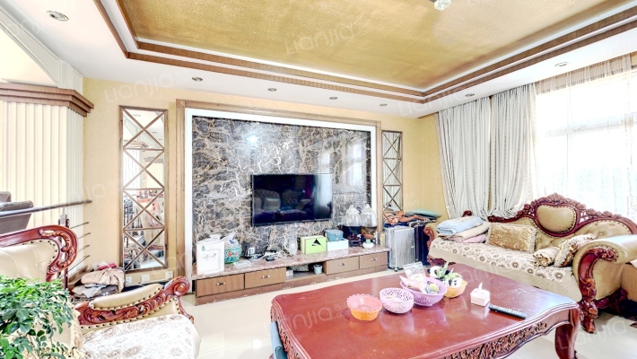 世林国际别墅二手房实景图