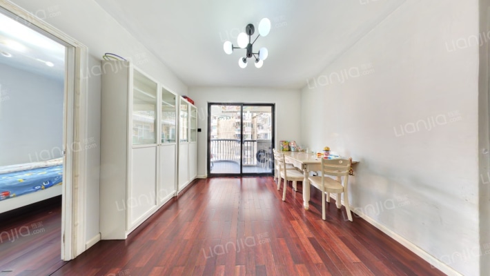 东方海雅居二手房实景图