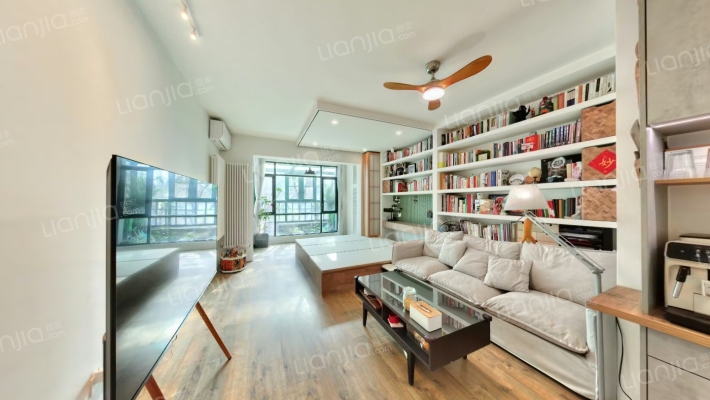 莱茵河畔二手房实景图