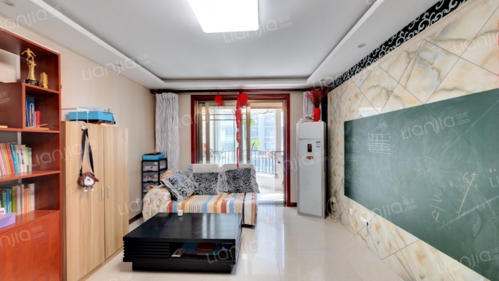 美寓华庭一二期二手房实景图