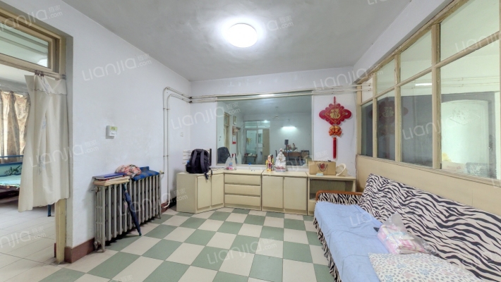 铁英街16号二手房实景图