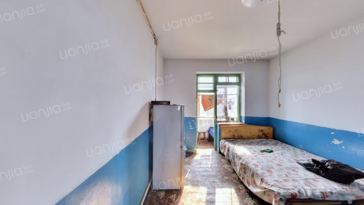 二二八厂宿舍二手房实景图