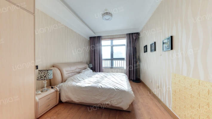 天业龙奥天街二手房实景图