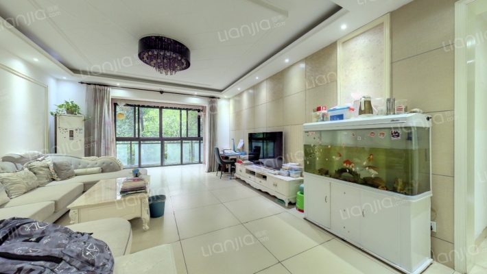 翡翠海湾二手房实景图