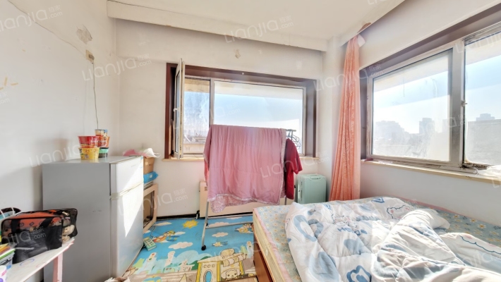 金连公寓二手房实景图