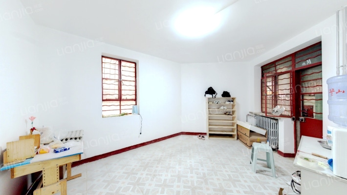 西北油漆厂家属院二手房实景图