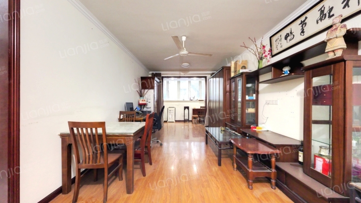 天平小区二手房实景图