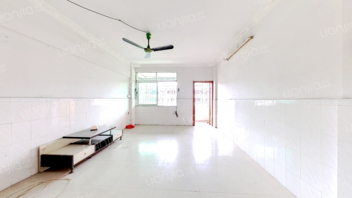 鸿福花苑二手房实景图