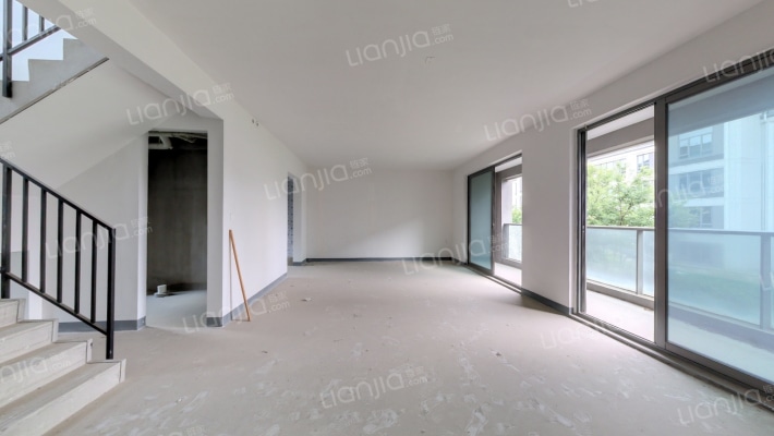 绿城·凤鸣云庐二手房实景图