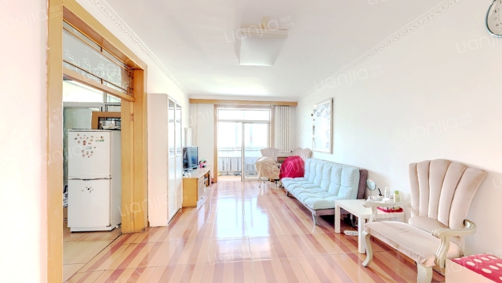 泰山小区二手房实景图