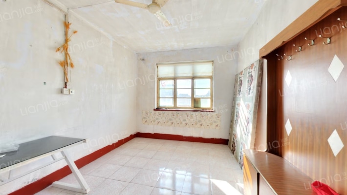 潍柴东宿舍二手房实景图