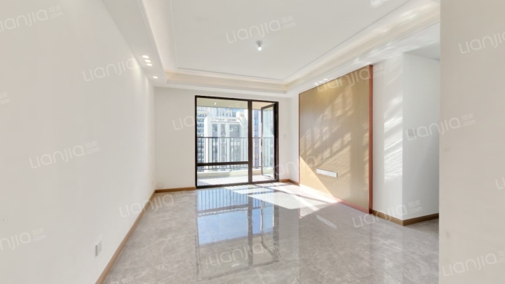 中国铁建中心二手房实景图