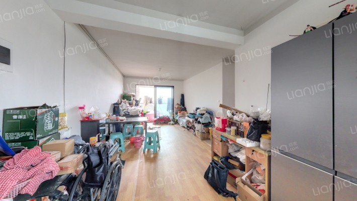 正黄泊翠里二手房实景图