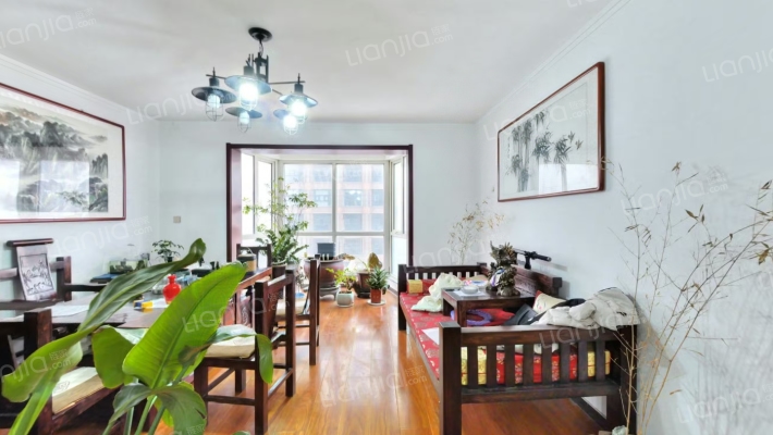 美东国际二手房实景图