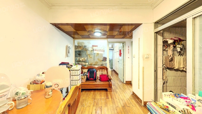 达明新村二手房实景图