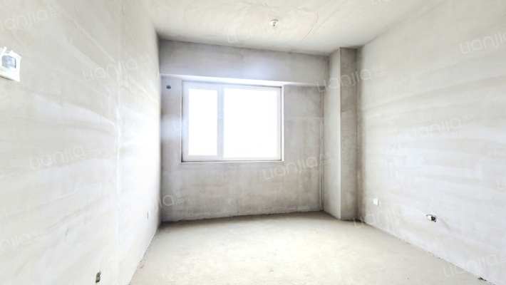 房本满五年唯一住宅，采光好，视野好，业主诚心出售。-客厅