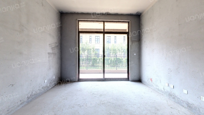 巨能嘉苑南区二手房实景图