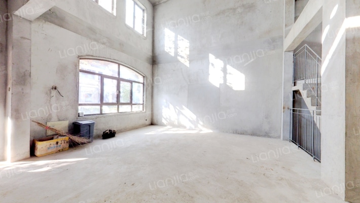 保利拉菲堂皇二手房实景图