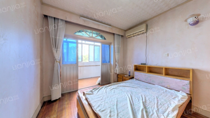 塔城路850弄二手房实景图