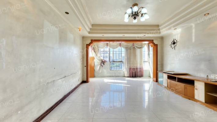 振业梅苑二手房实景图