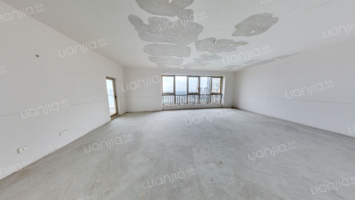 长顺滨江皇冠二手房实景图