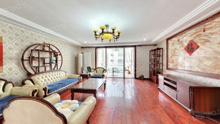 龙城花园W区二手房实景图