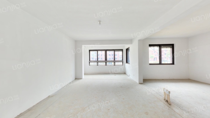 和鑫花园四村二手房实景图