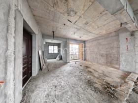 盛峰嘉园 3室2厅 西