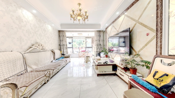 隆胜兰郡二手房实景图