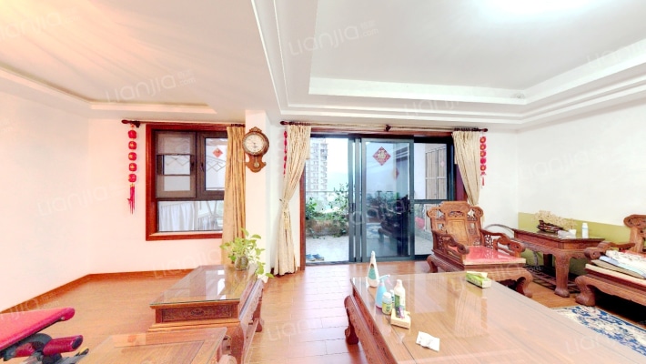 蓝郡广场二手房实景图