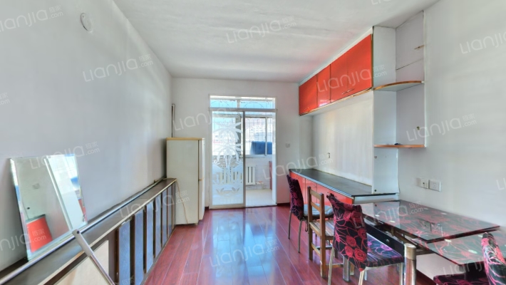 8号公寓二手房实景图