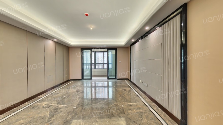 世茂璀璨滨江二手房实景图