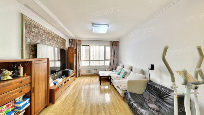 中海寰宇天下B区二手房实景图